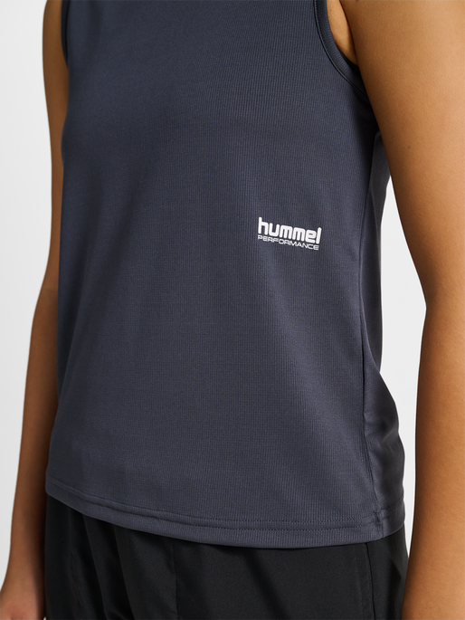 hmlPULSE WORKOUT W TANKTOP, EBONY, model