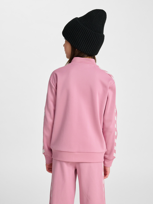 hmlJR ARCHIVE REG POLY ZIP JACKET, POLIGNAC, model