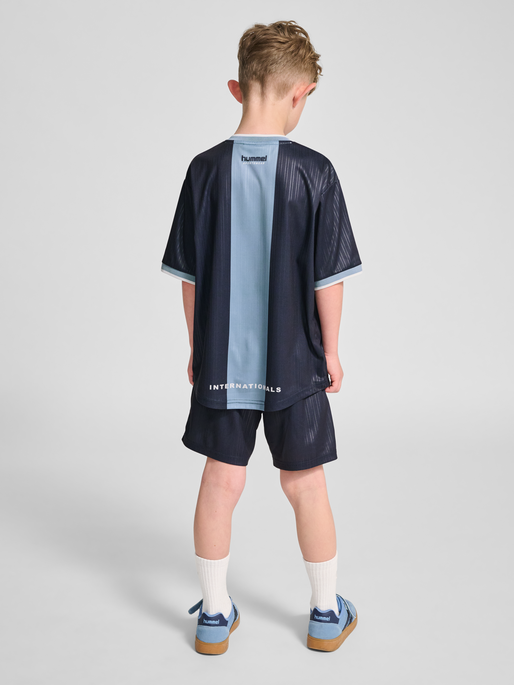 hmlJR LOOSE BALL  JERSEY S/S SET, PARISIAN NIGHT, model