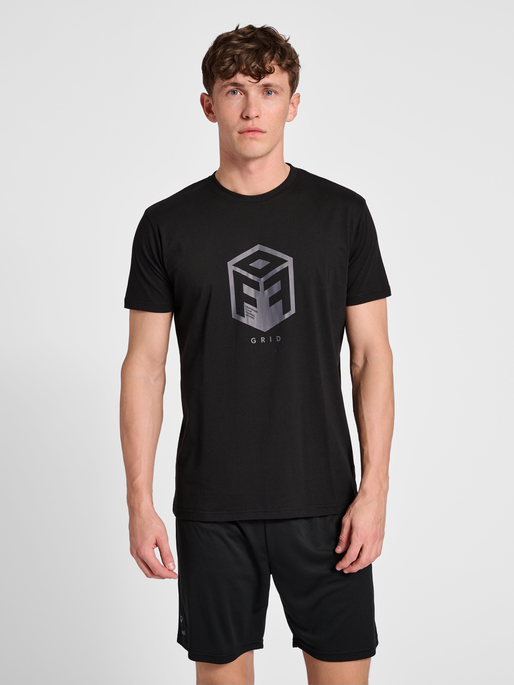 hmlOFFGRID COTTON JERSEY S/S, 2715, model