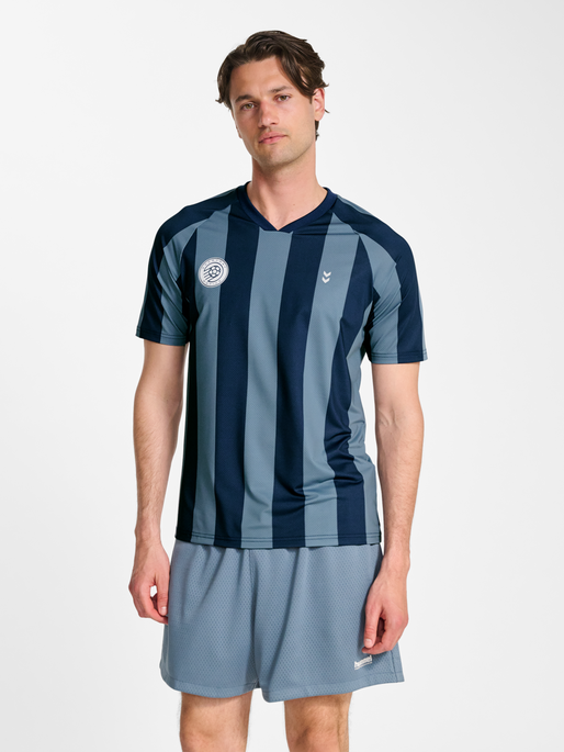 hmlPULSE MESH T-SHIRT S/S, BLUE MIRAGE/DRESS BLUE, model