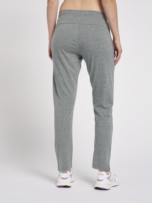 hmlZANDRA REGULAR PANTS, 6778, model
