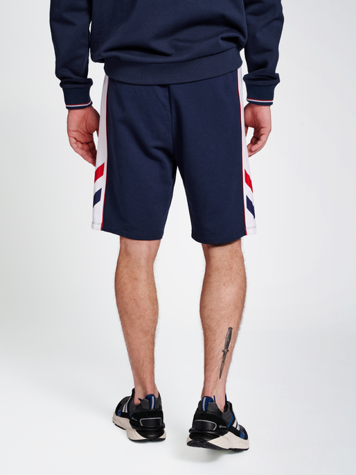 hmlIC DURBAN SHORTS, 7666, model