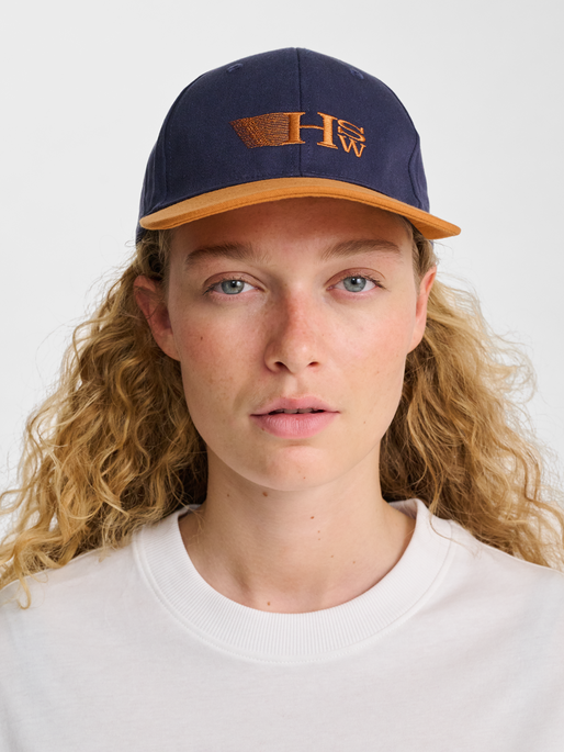 hmlSNAP CAP GAME, ASTRAL AURA, model