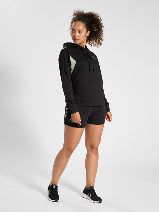 hmlSTALTIC COTTON SHORTS WOMAN, 2001, model