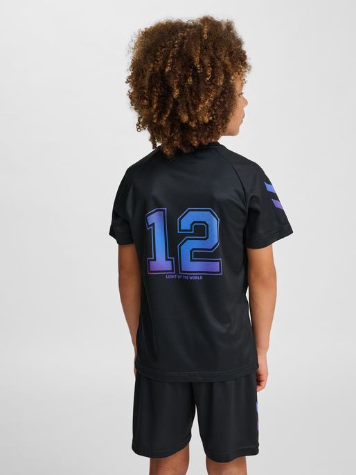 hmlSHIMMER T-SHIRT S/S, BLACK/CAYENNE, model