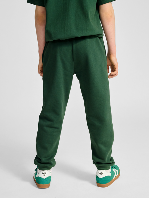 hmlCLEAN ADJUSTABLE PANTS, DARK GREEN, model