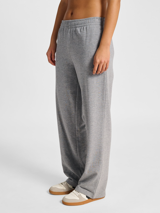 hmlPULSE WIDE W SWEAT PANTS, GREY MELANGE, model