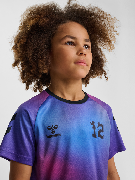 hmlSHIMMER T-SHIRT S/S, CAYENNE, model