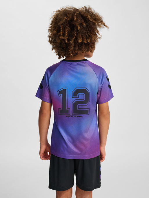 hmlSHIMMER T-SHIRT S/S, CAYENNE, model