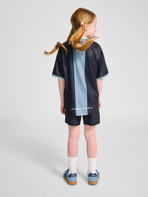 hmlJR LOOSE BALL  JERSEY S/S SET, PARISIAN NIGHT, model