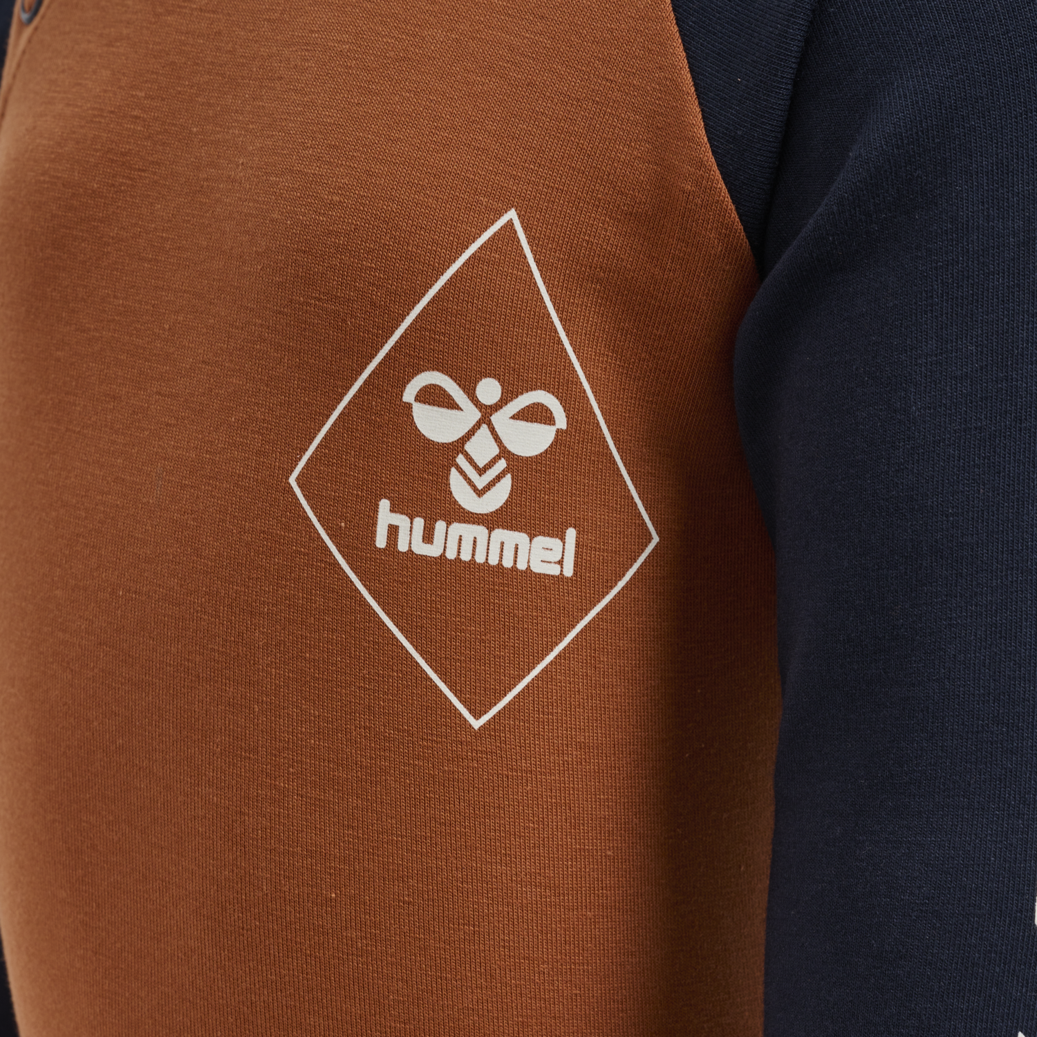 hmlCEASAR BODY L/S, SIERRA, packshot