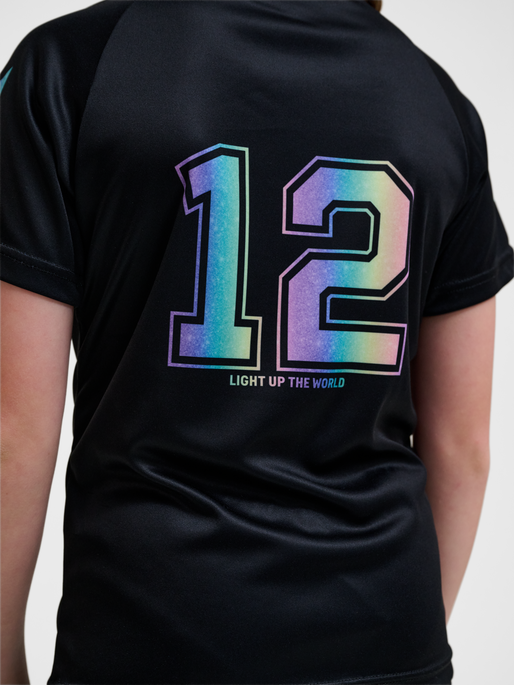 hmlSHIMMER T-SHIRT S/S, BLACK, model